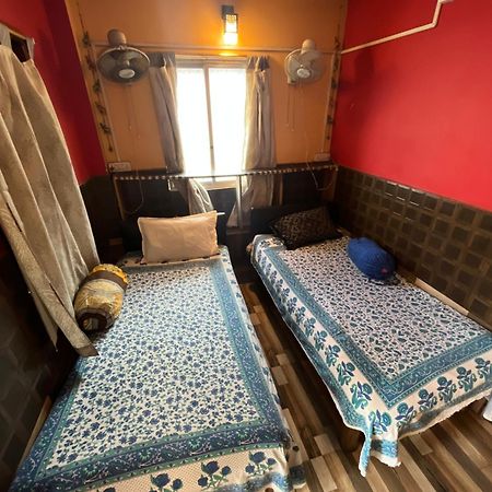 Calcutta Backpackers Homestay -Only For Backpackers & Travellers 外观 照片